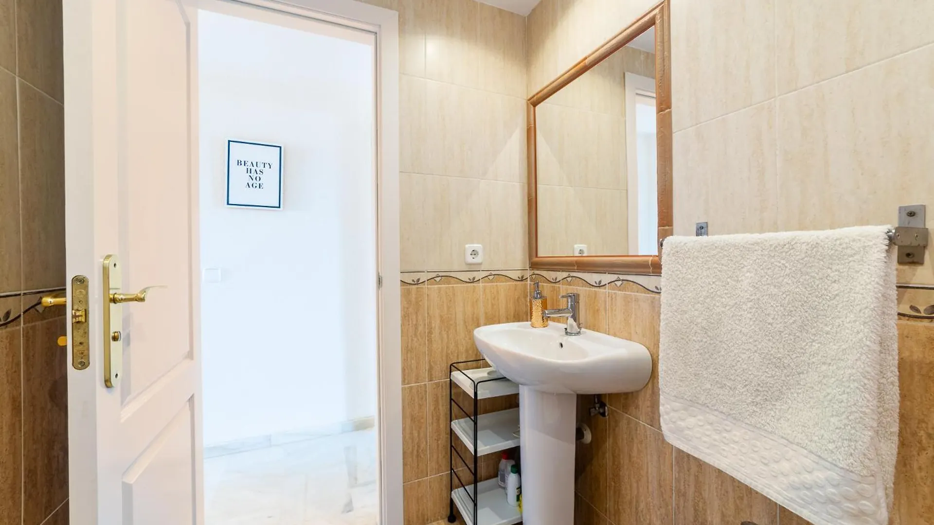 Apartamento Cerca De Una De Las Mejores Playas. Daire Roquetas de Mar 0*,