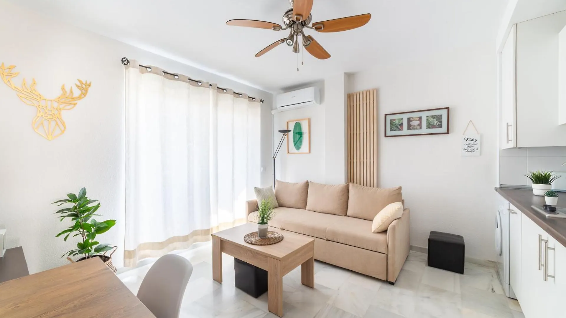 Apartamento Cerca De Una De Las Mejores Playas. Apartment Roquetas de Mar