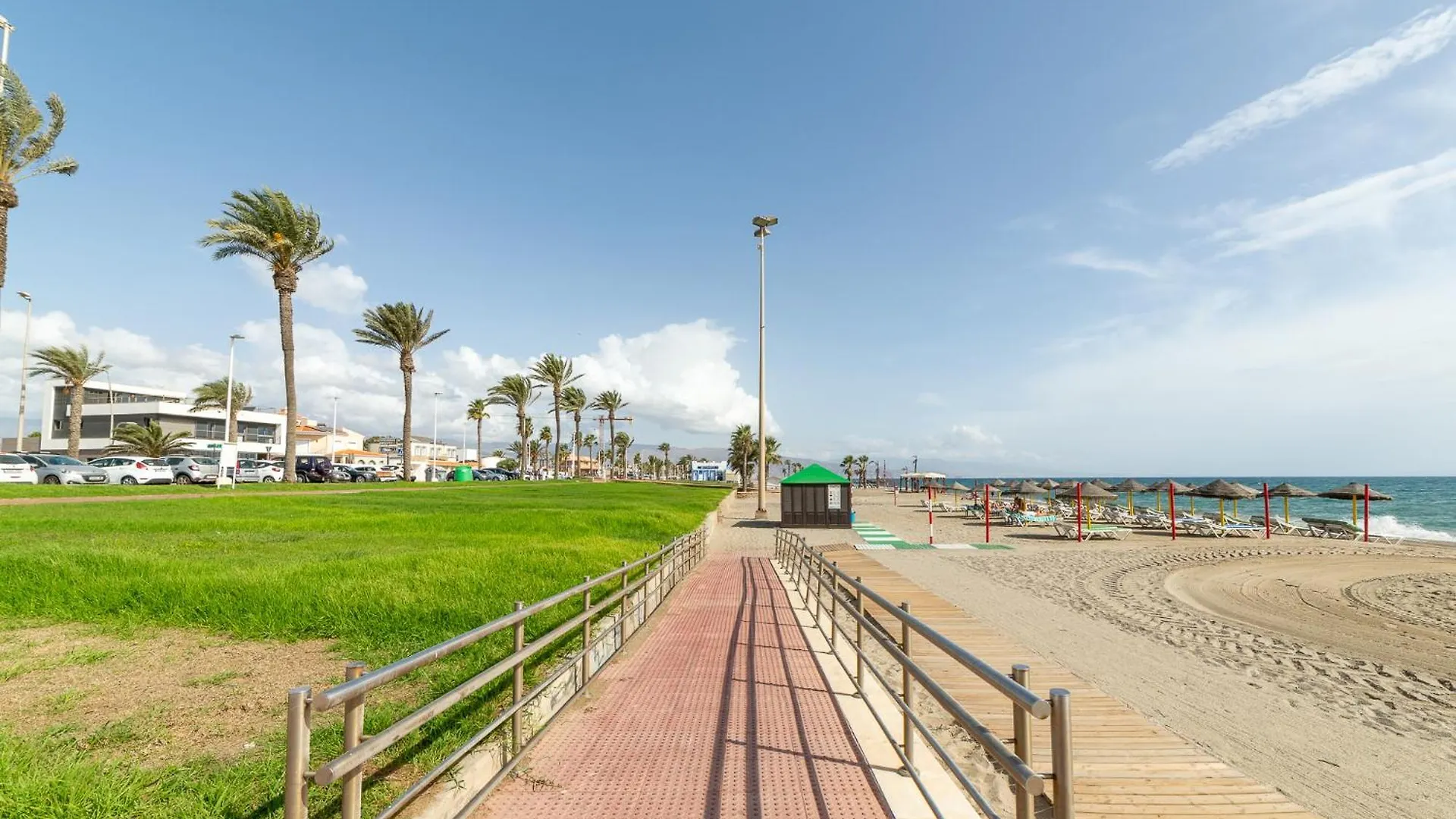 Apartamento Cerca De Una De Las Mejores Playas. Apartment Roquetas de Mar