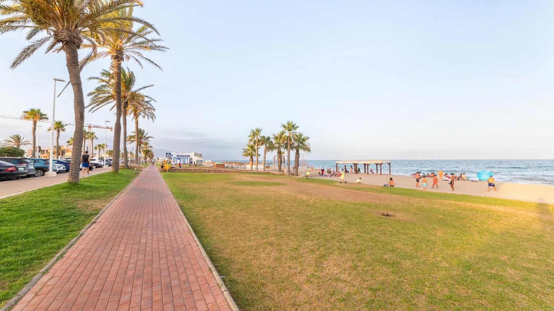 Apartamento Cerca De Una De Las Mejores Playas. Apartment Roquetas de Mar